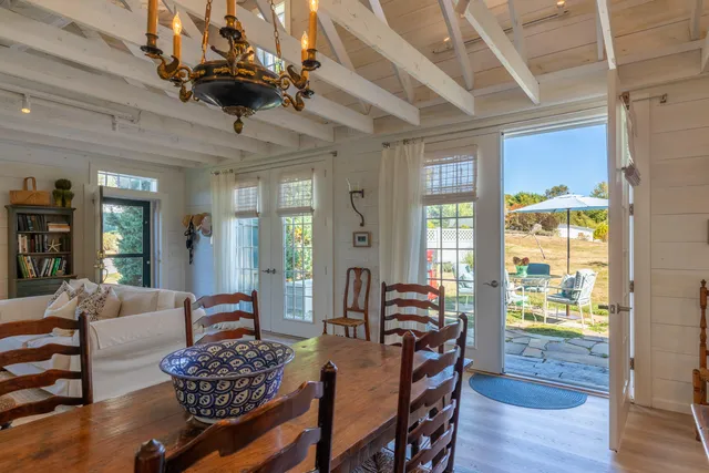 $1,100,000 | 32 Murray Hill Road, Boothbay, ME 04544