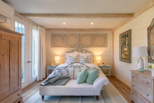 $1,100,000 | 32 Murray Hill Road, Boothbay, ME 04544