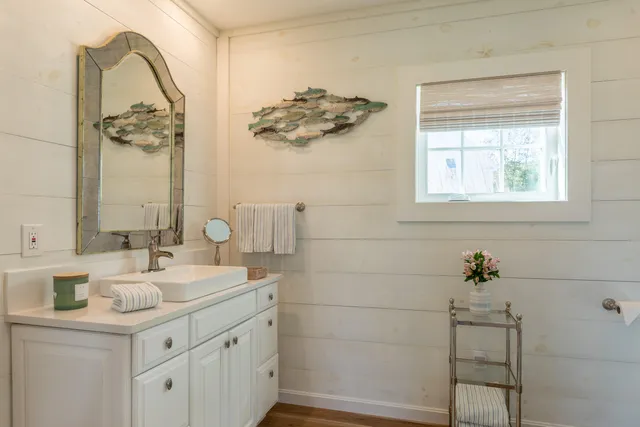 $1,100,000 | 32 Murray Hill Road, Boothbay, ME 04544