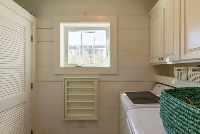 $1,100,000 | 32 Murray Hill Road, Boothbay, ME 04544