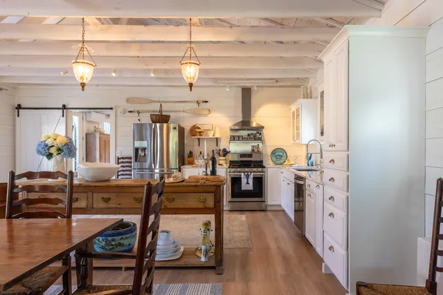 $1,100,000 | 32 Murray Hill Road, Boothbay, ME 04544