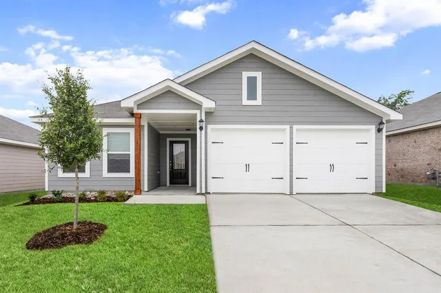 $2,355 | 908 Cawthorne Trail, Fort Worth, TX 76108