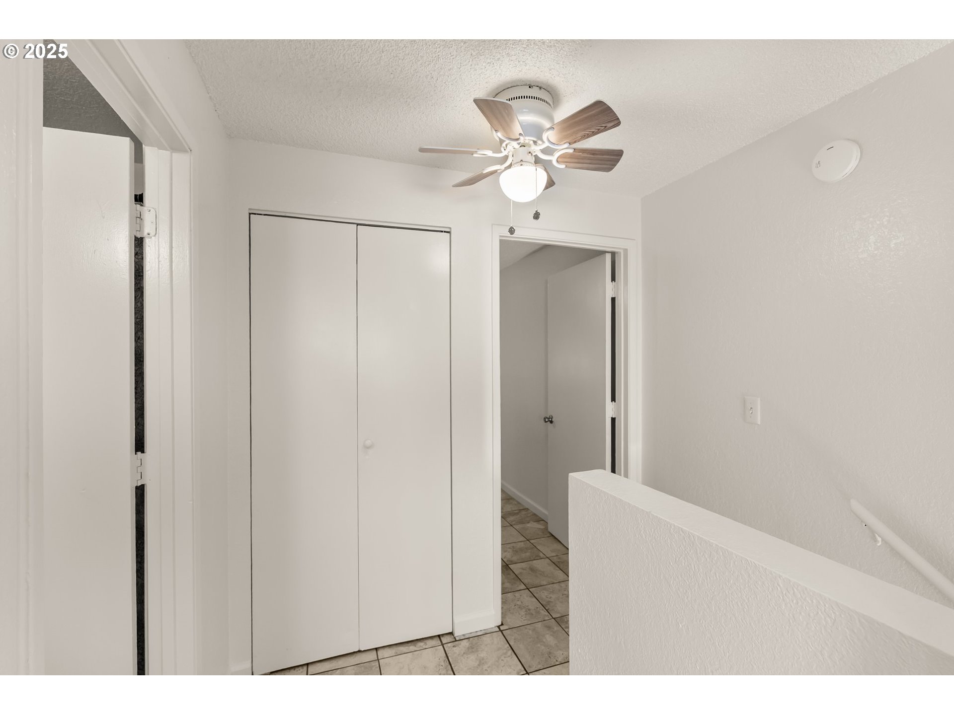 1720 17th Street Springfield, OR 97477 - Photo 3 of 23 a view of an empty room