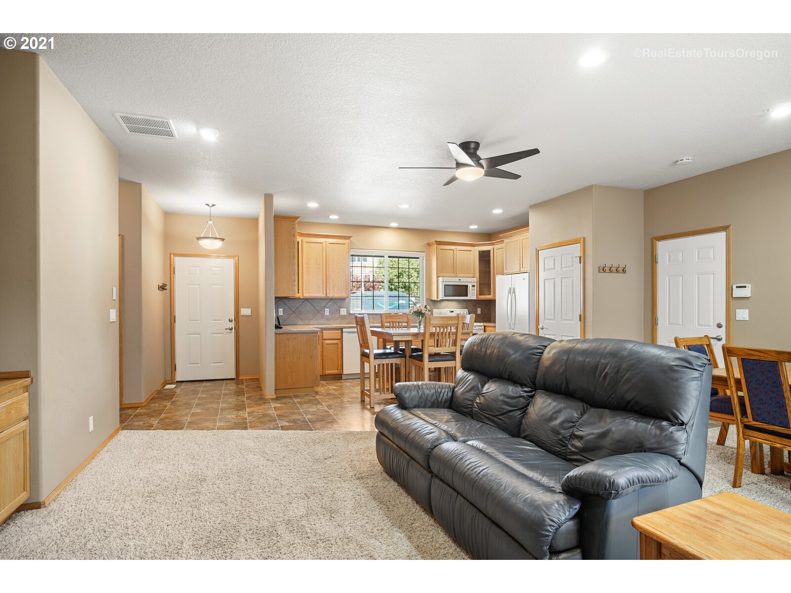 2290 Villa Road Newberg, OR 97132 - Photo 8 of 28 Gallery Image 8