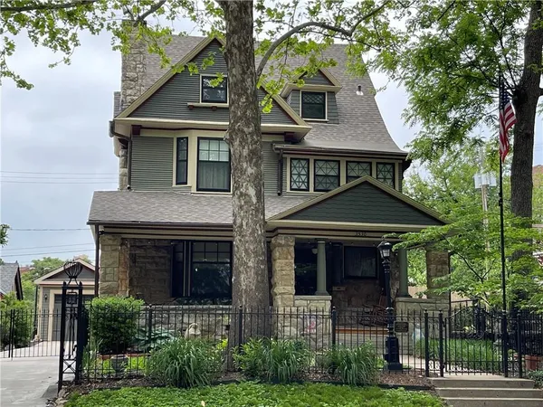 $524,999 | 3530 Walnut Street, Kansas City, MO 64111