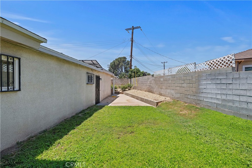 1400 Terrace Rialto, CA 92376 - Photo 34 of 40 rv potential westside of home