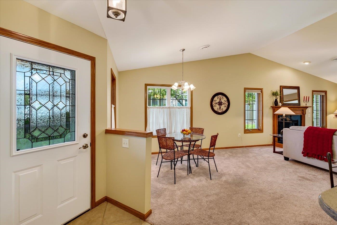640 Springbrook Circle DeForest, WI 53532 - Photo 9 of 41 Gallery Image 9