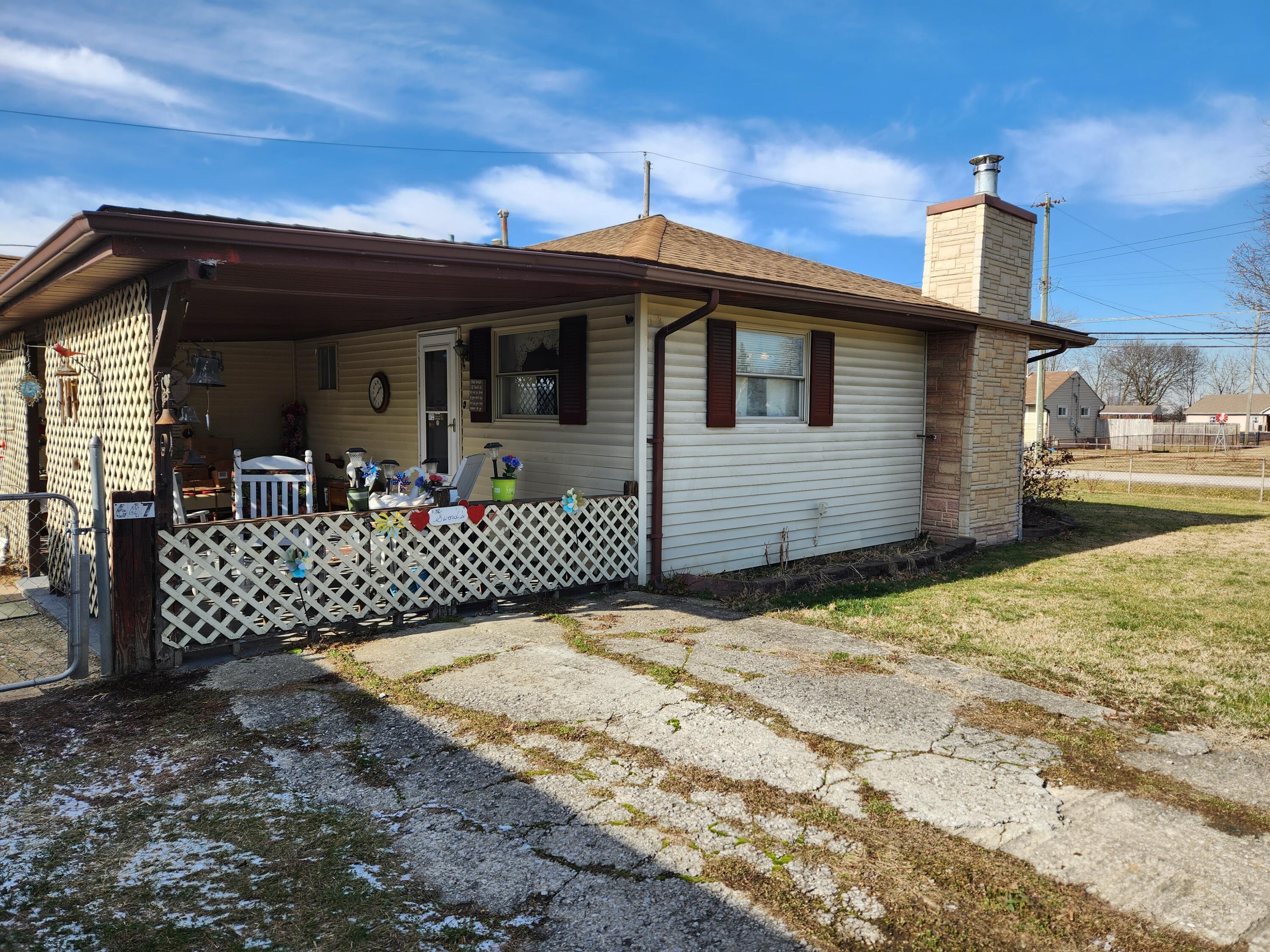 647 Hilock Road Columbus, OH 43207 - Photo 3 of 13 20230201_133822