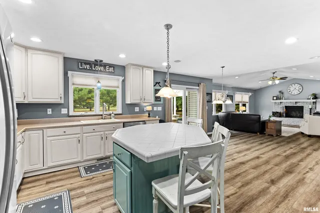 $399,900 | 13628 North Wild Spruce Lane, Chillicothe, IL 61523