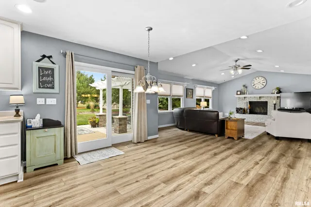 $399,900 | 13628 North Wild Spruce Lane, Chillicothe, IL 61523