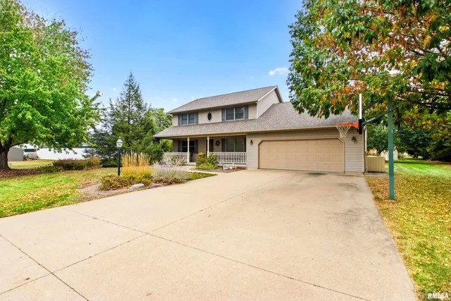 $399,900 | 13628 North Wild Spruce Lane, Chillicothe, IL 61523