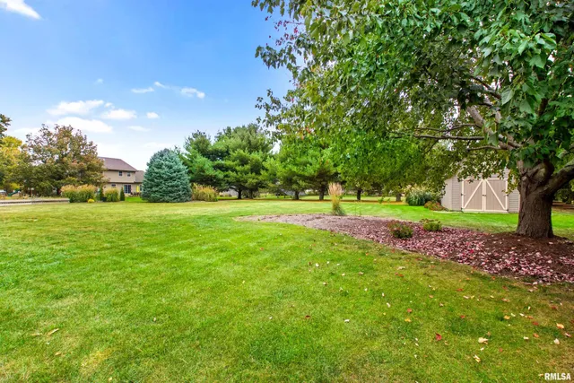 $399,900 | 13628 North Wild Spruce Lane, Chillicothe, IL 61523