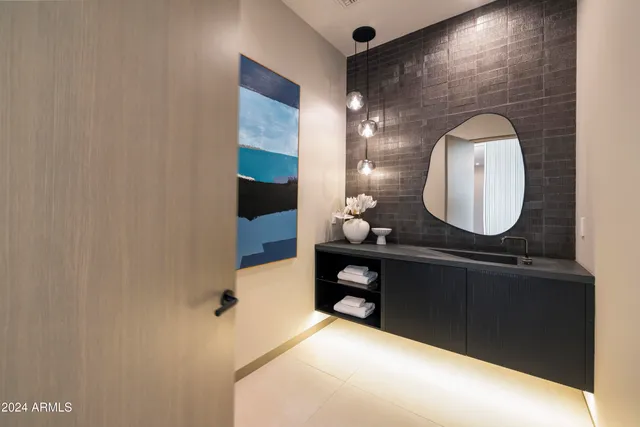 $5,499,000 | 2437 Wren Cv Way, Lake Havasu City, AZ 86406