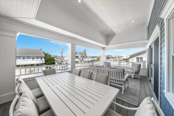 $7,295,000 | 207 120th Street, Stone Harbor, NJ 08247
