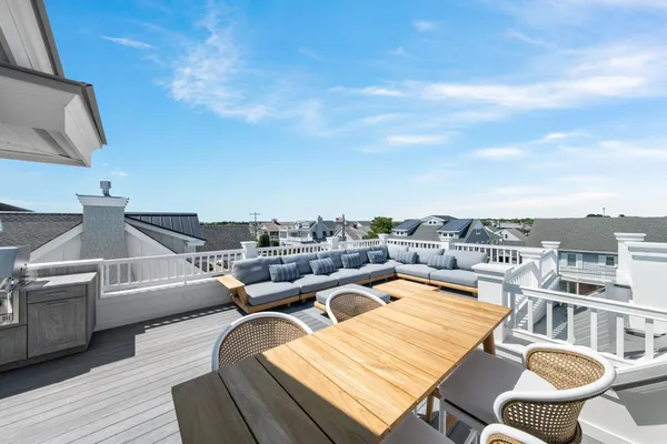 $7,295,000 | 207 120th Street, Stone Harbor, NJ 08247