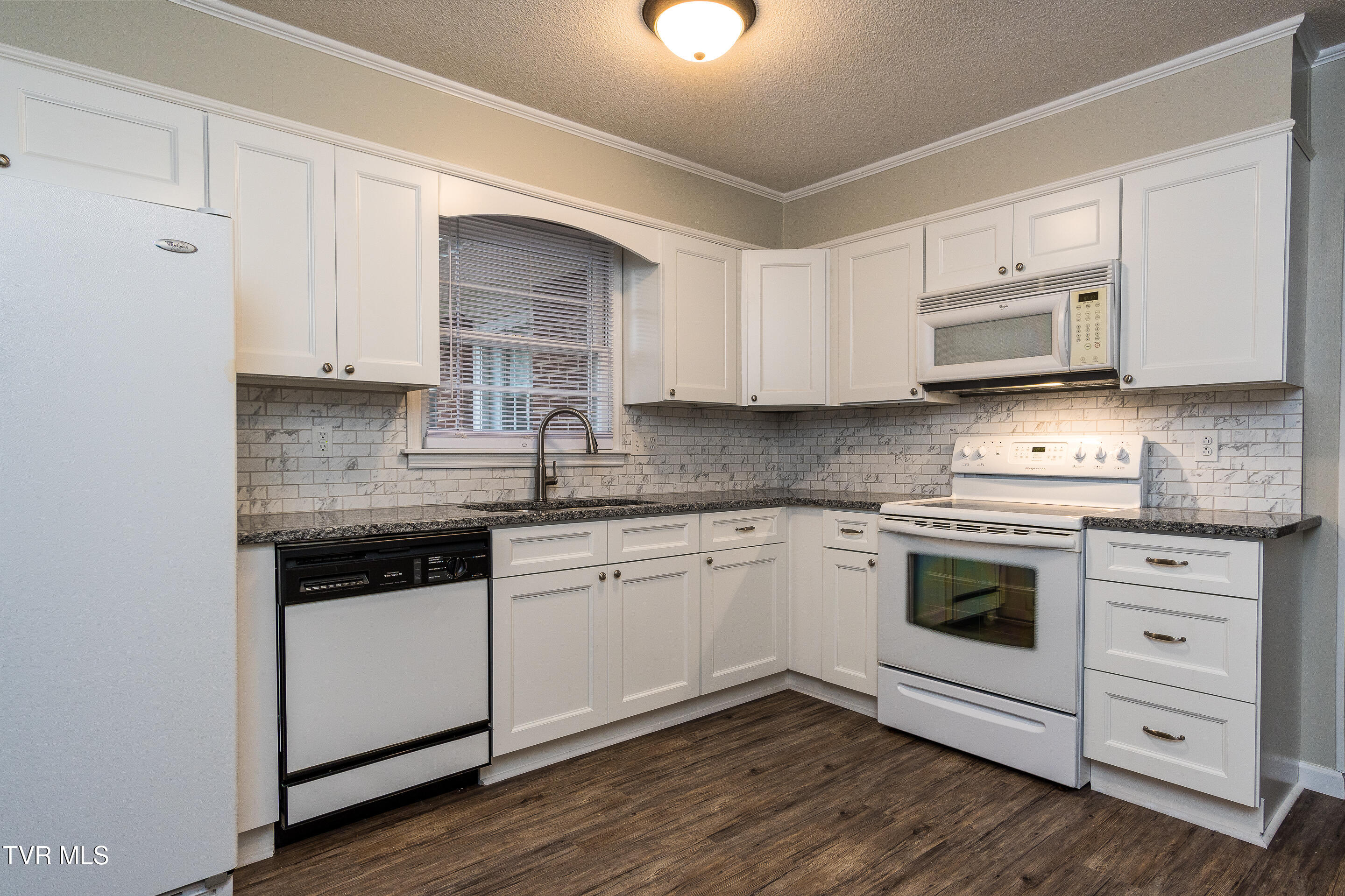 1817 Sundale Road Johnson City, TN 37604 - Photo 18 of 41 interior-6