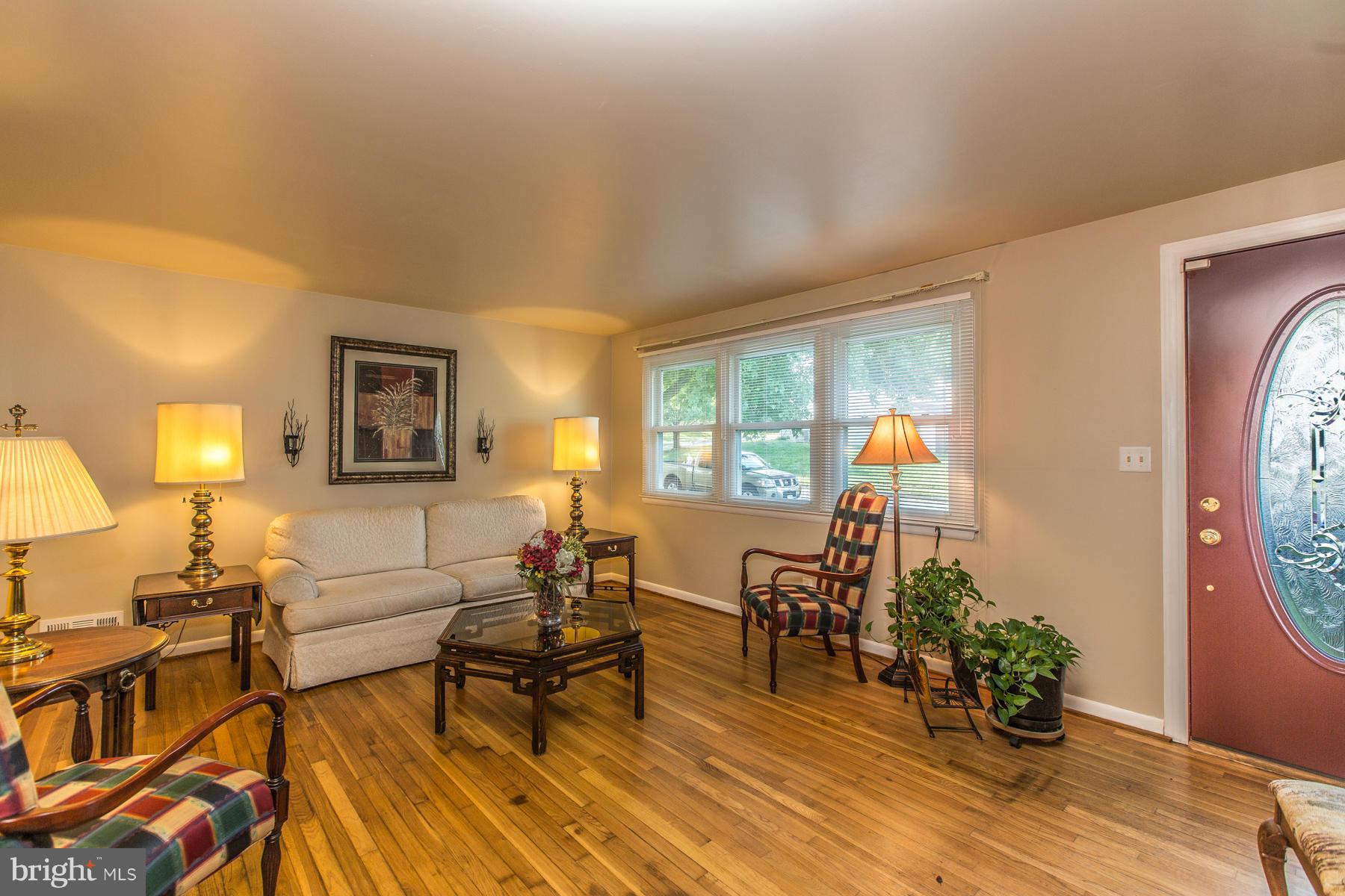 8624 Woodspring Road Randallstown, MD 21133 - Photo 3 of 28 Living Room