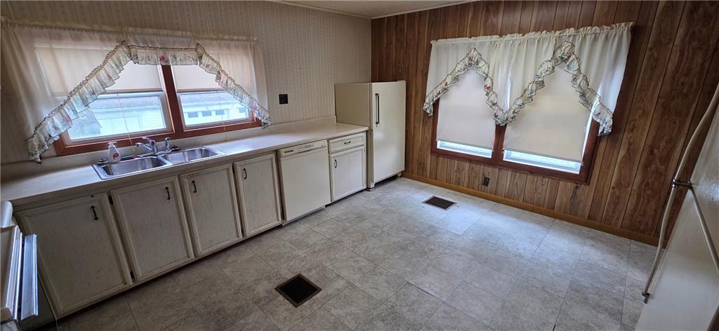 581 East Bakersville Edie Road Somerset, PA 15501 - Photo 5 of 23