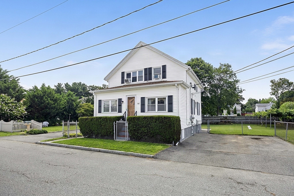 157 Denver Street Fall River, MA 02721 - Photo 3 of 40 Gallery Image 3