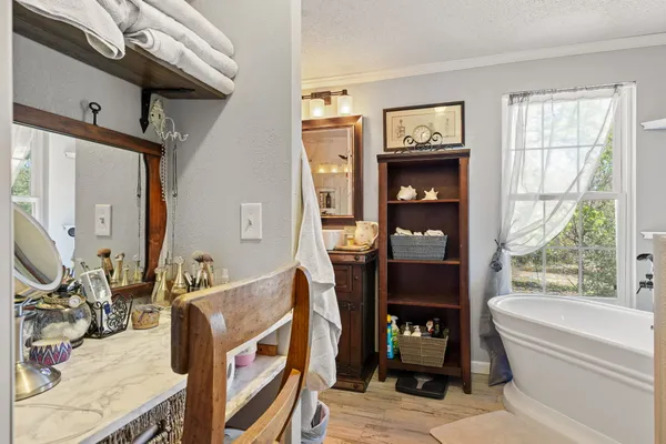 $725,000 | 541 Hidden Oaks Drive, Elgin, TX 78621