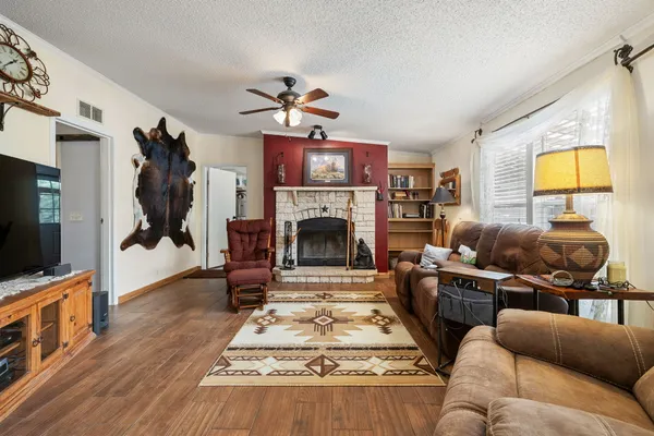 $725,000 | 541 Hidden Oaks Drive, Elgin, TX 78621