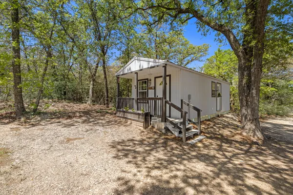 $725,000 | 541 Hidden Oaks Drive, Elgin, TX 78621