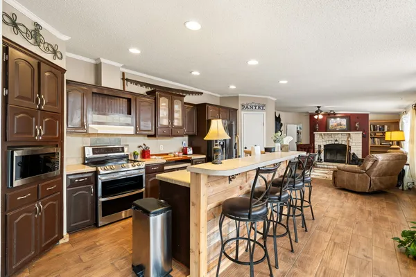 $725,000 | 541 Hidden Oaks Drive, Elgin, TX 78621