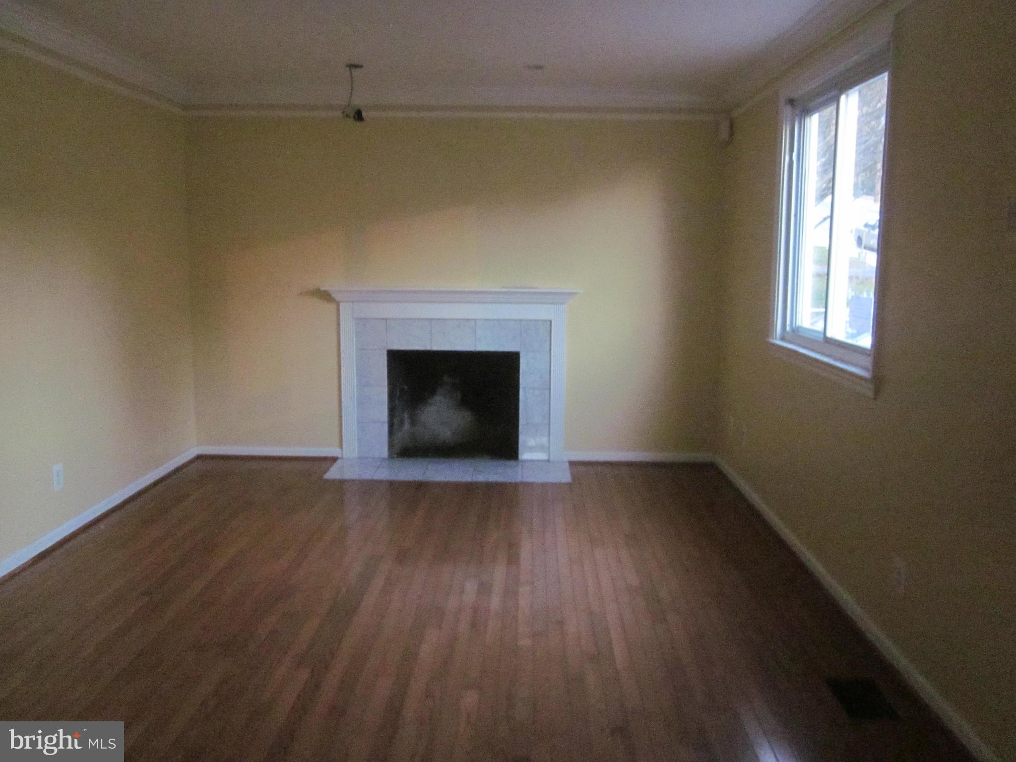 7766 Emerson Road Hyattsville, MD 20784 - Photo 3 of 12 Living Room