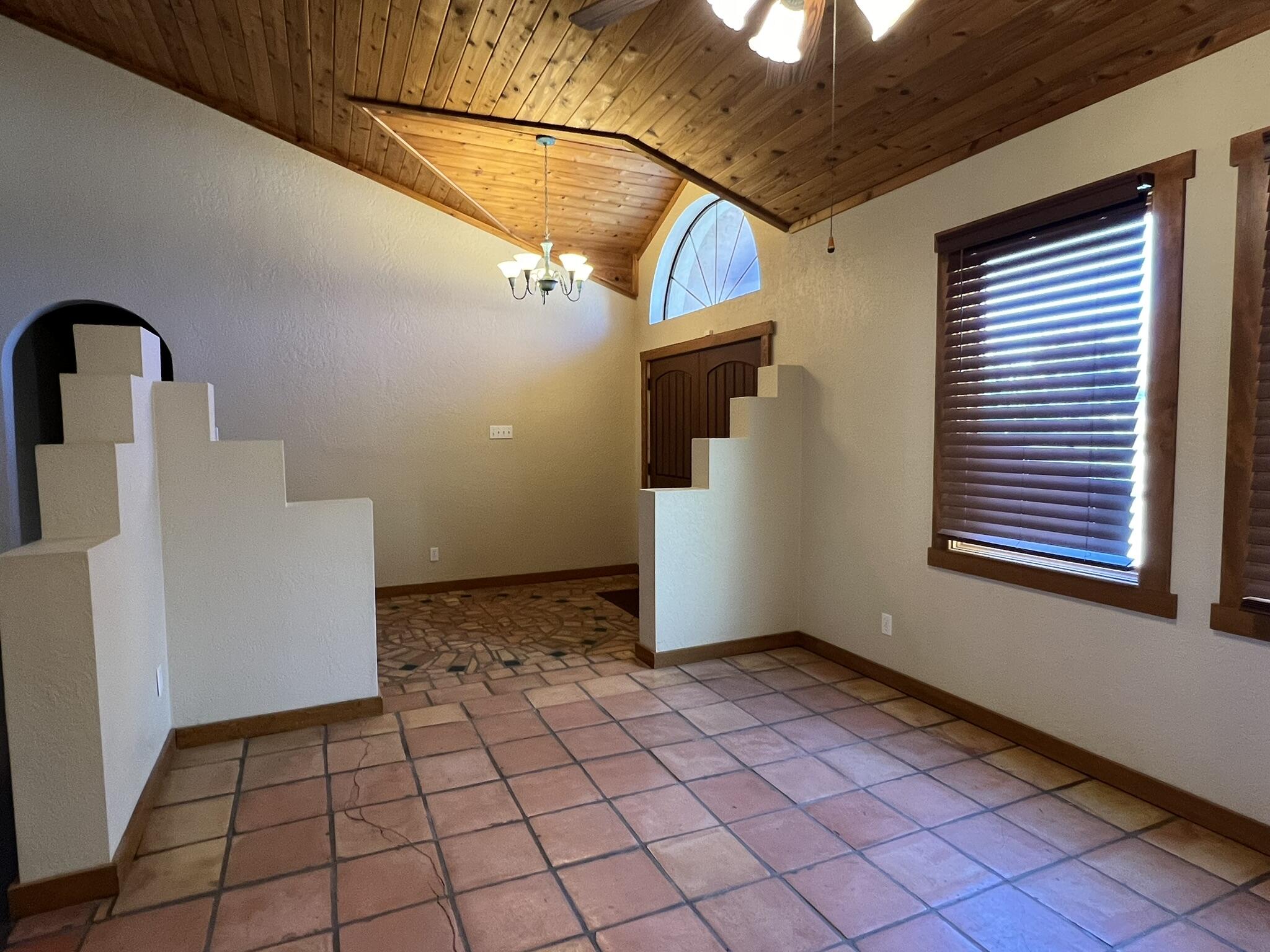 6515 15th Drive Lubbock, TX 79416 - Photo 4 of 27 IMG_0021