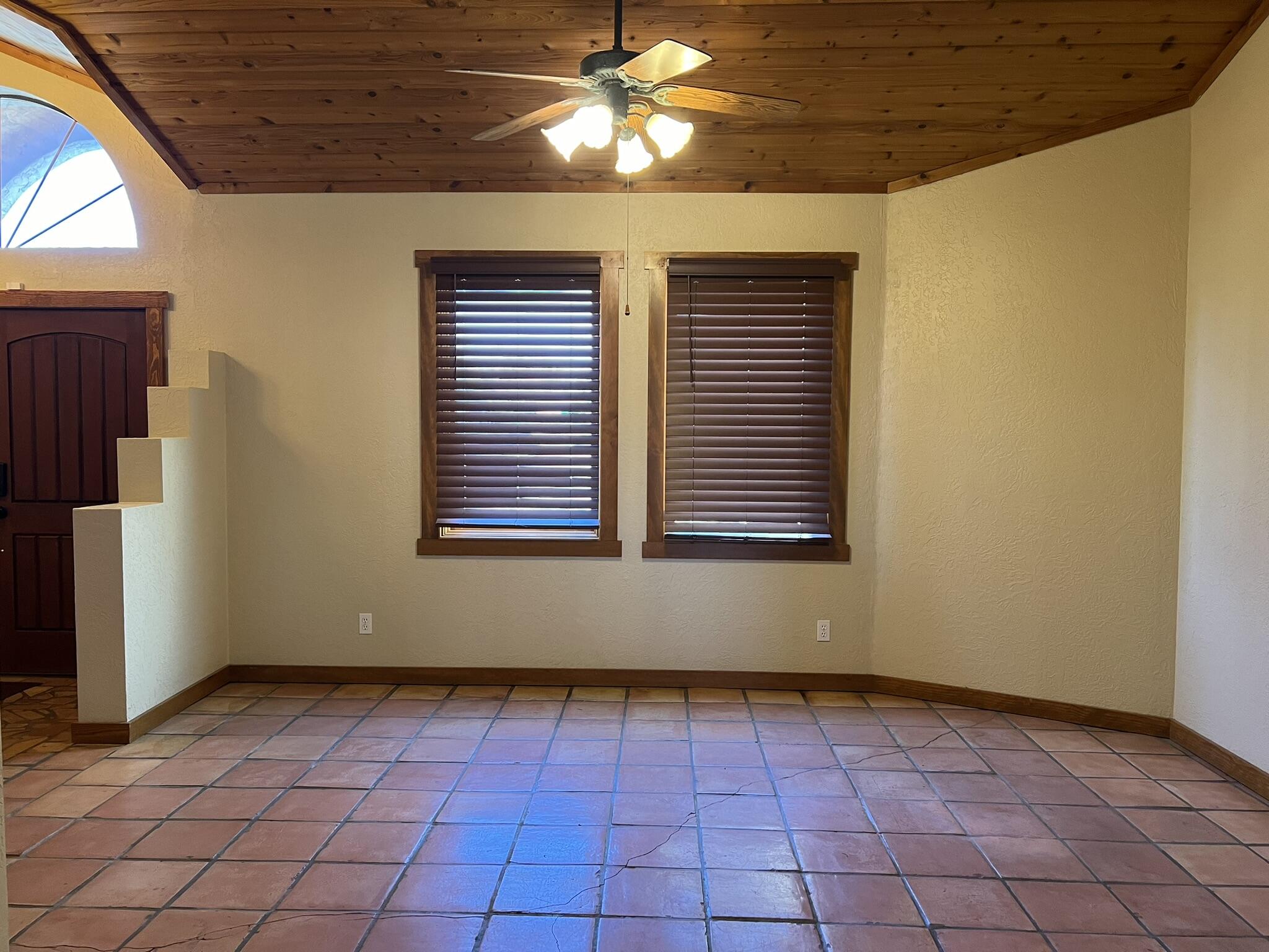 6515 15th Drive Lubbock, TX 79416 - Photo 5 of 27 IMG_0015