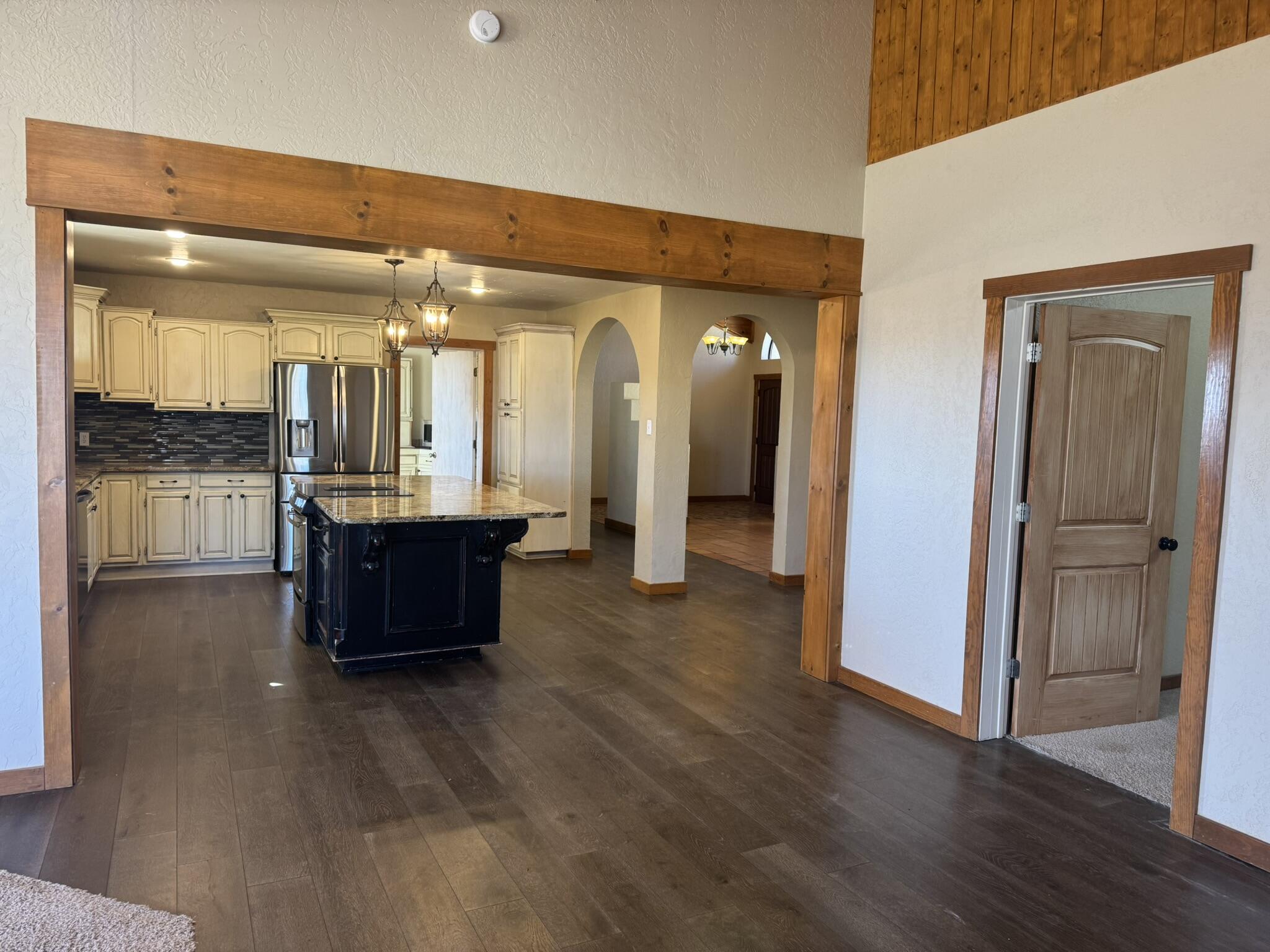 6515 15th Drive Lubbock, TX 79416 - Photo 7 of 27 IMG_4825