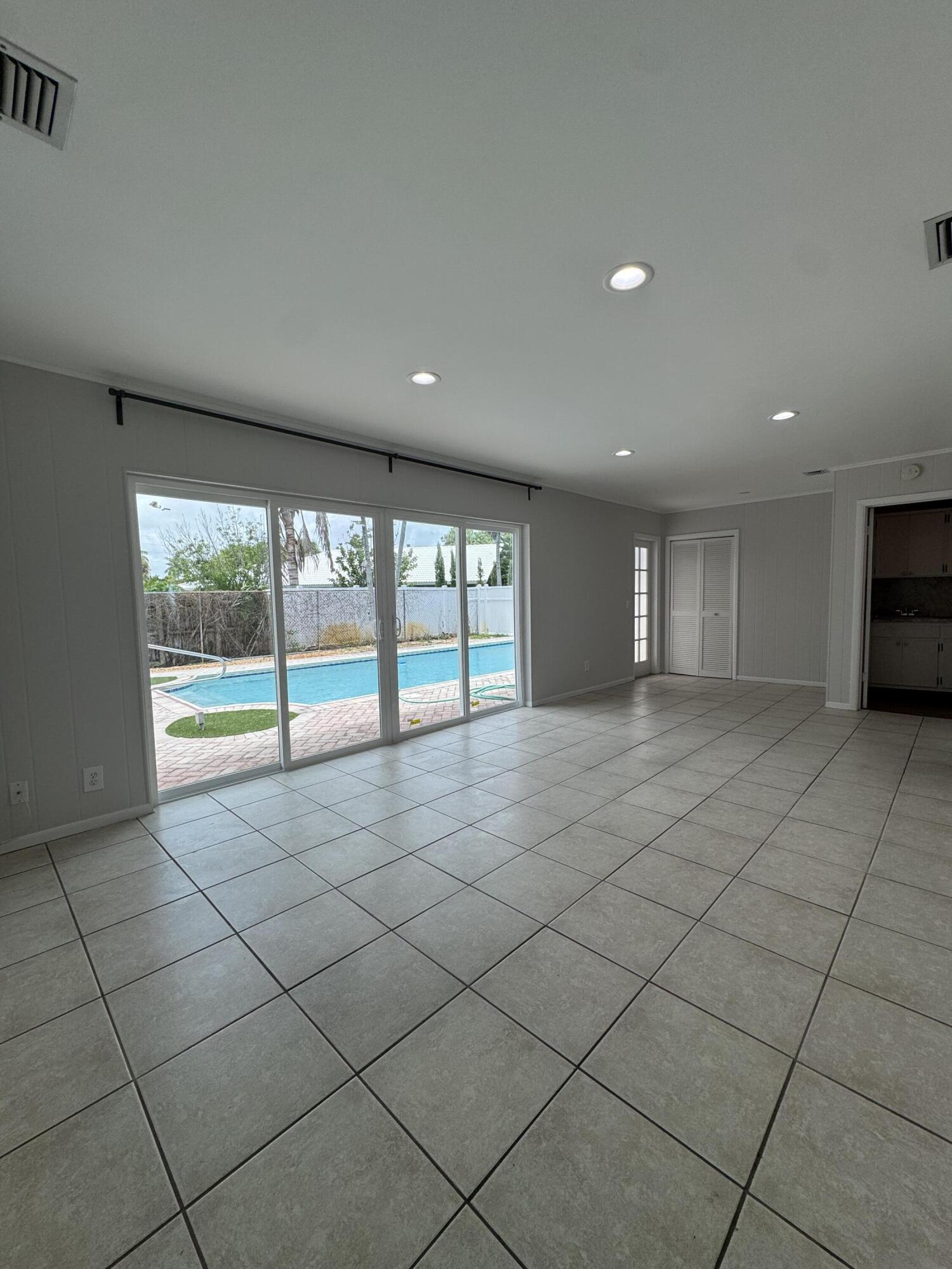 497 West Conference Drive Boca Raton, FL 33486 - Photo 14 of 25 IMG_7300