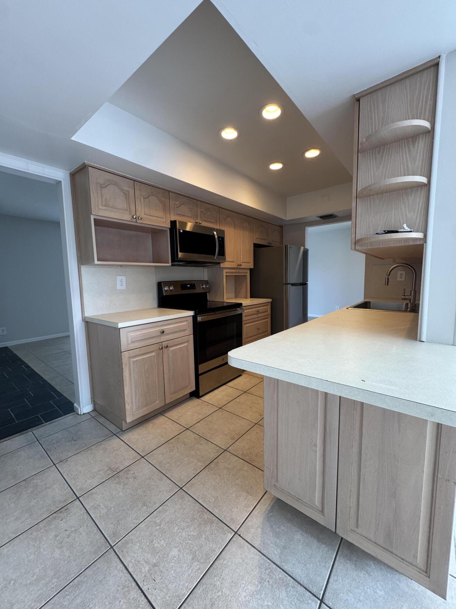 497 West Conference Drive Boca Raton, FL 33486 - Photo 15 of 25 IMG_7297