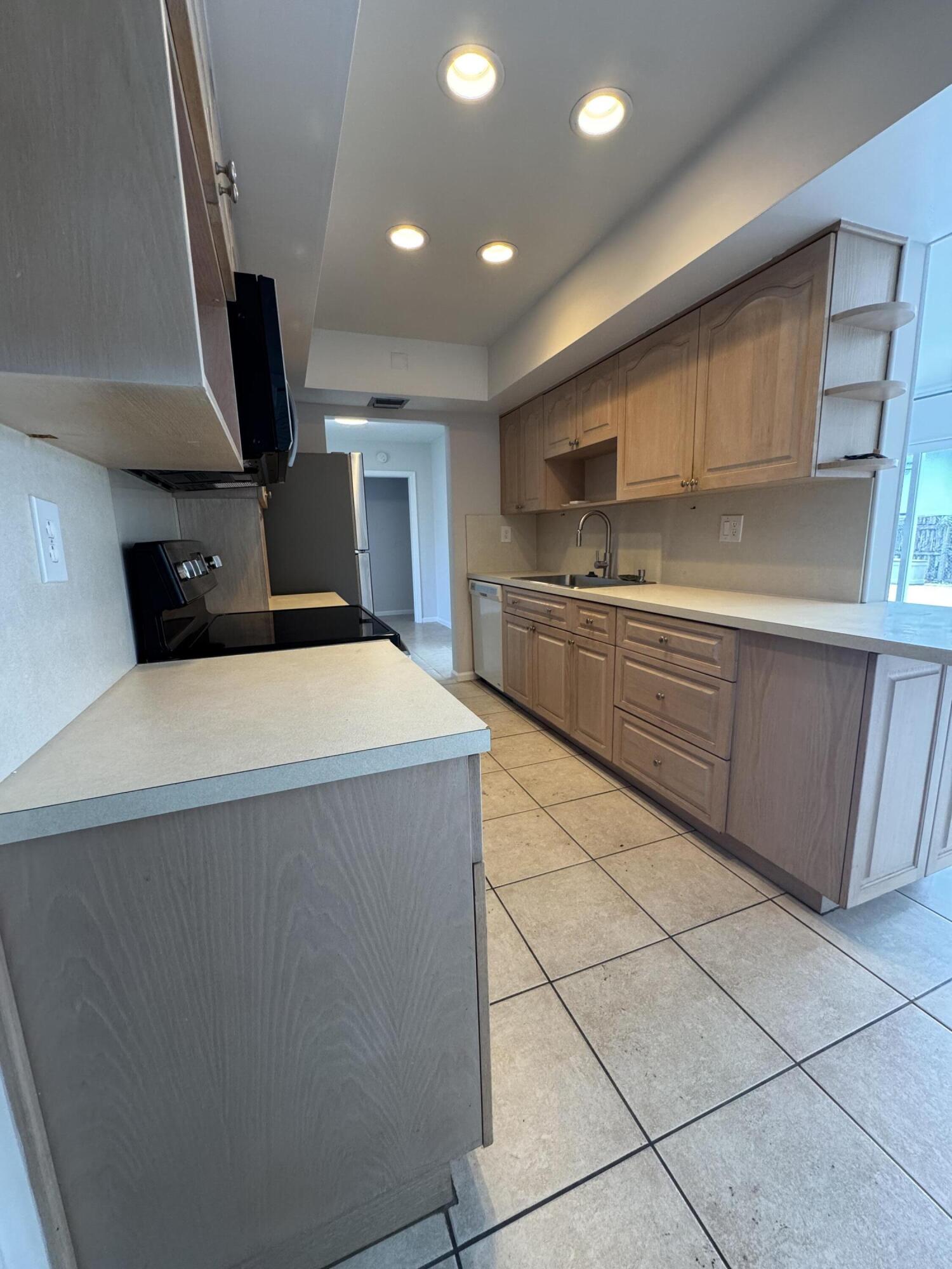 497 West Conference Drive Boca Raton, FL 33486 - Photo 16 of 25 IMG_7298