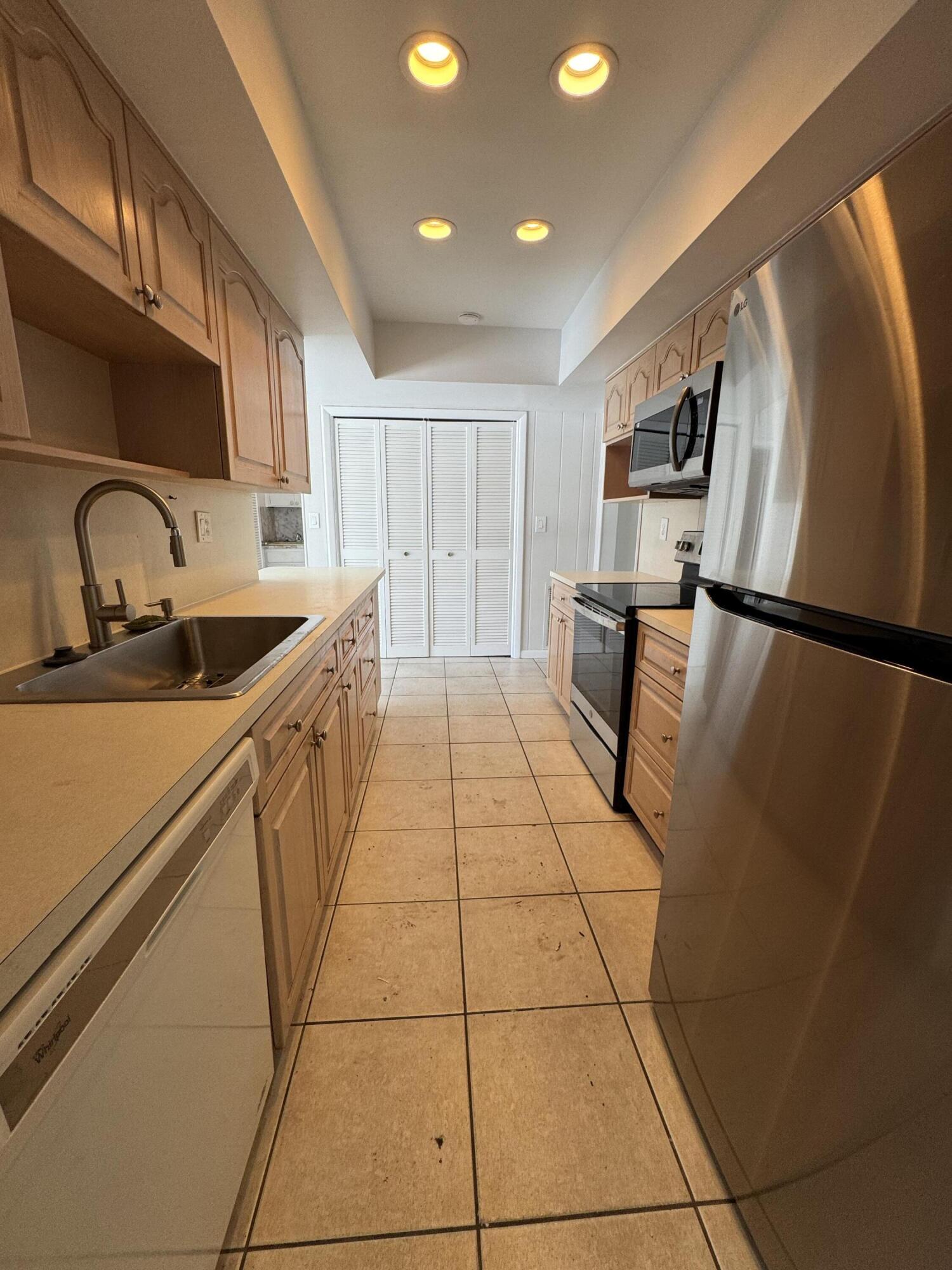 497 West Conference Drive Boca Raton, FL 33486 - Photo 17 of 25 IMG_7299