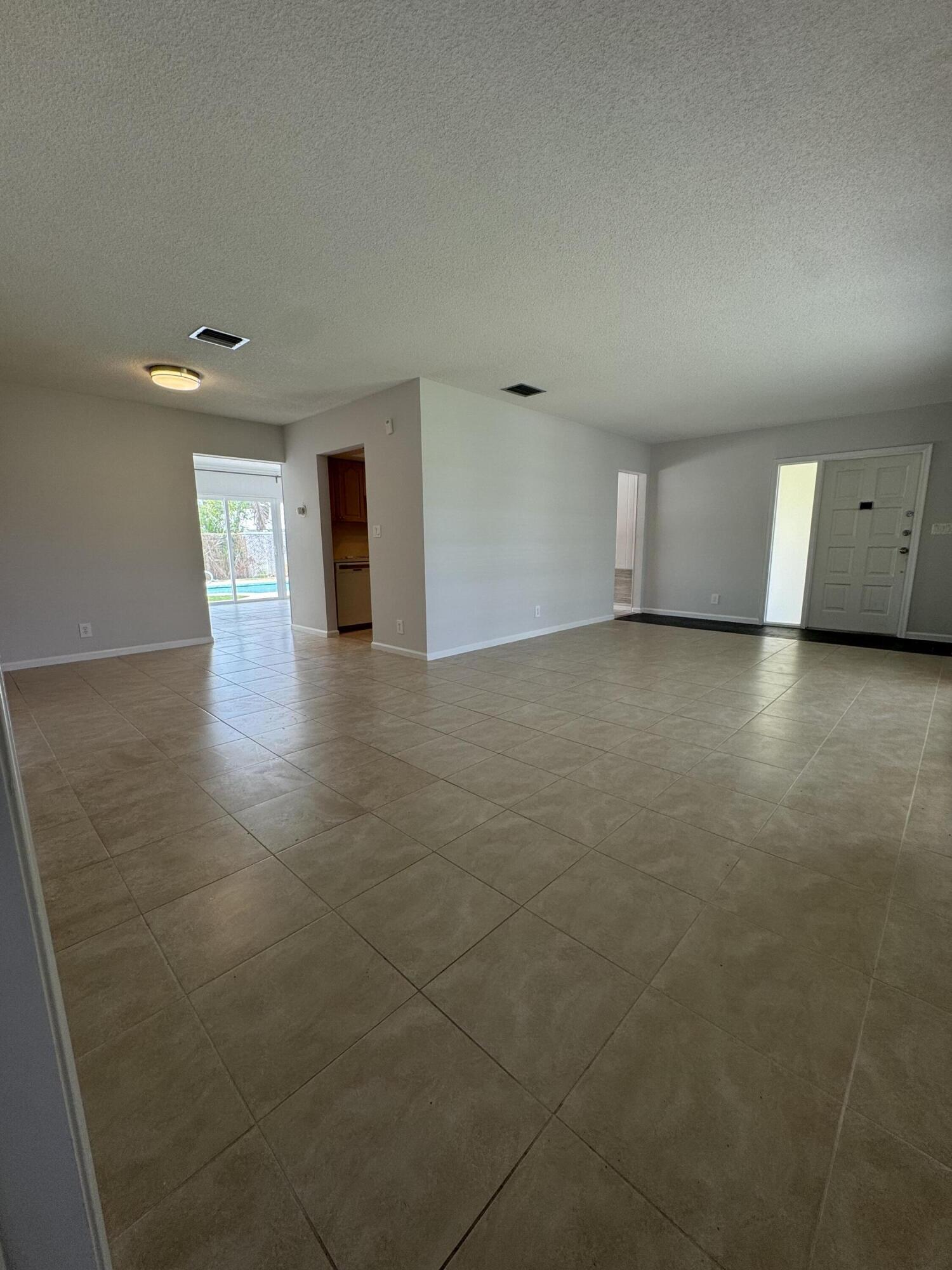 497 West Conference Drive Boca Raton, FL 33486 - Photo 8 of 25 IMG_7291