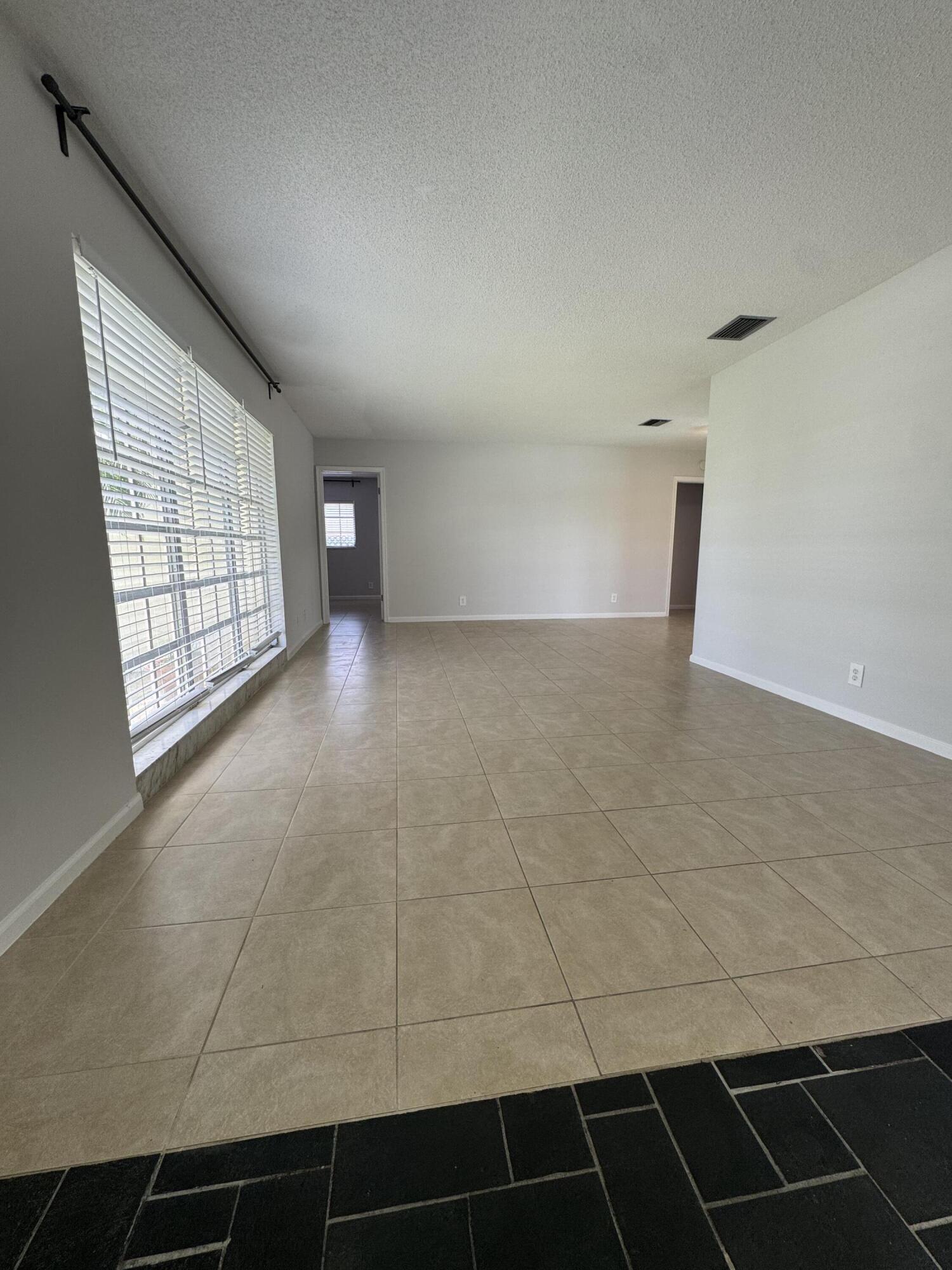 497 West Conference Drive Boca Raton, FL 33486 - Photo 9 of 25 IMG_7292