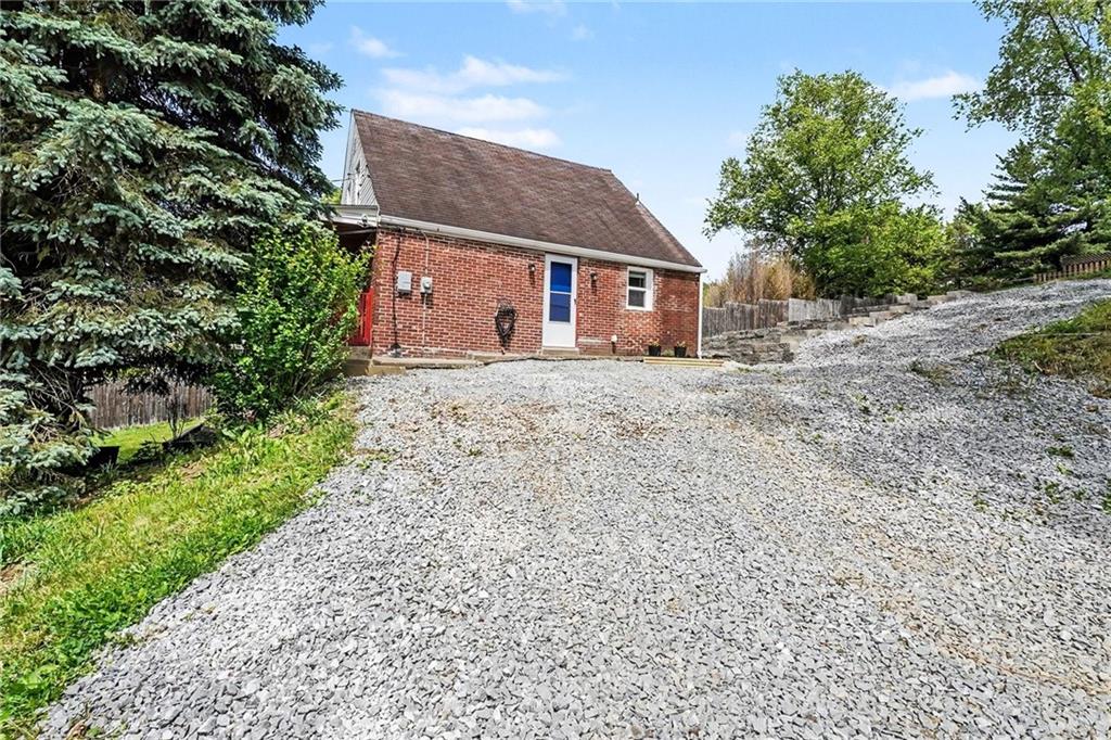 525 Agnew Road Pittsburgh, PA 15227 - Photo 30 of 35