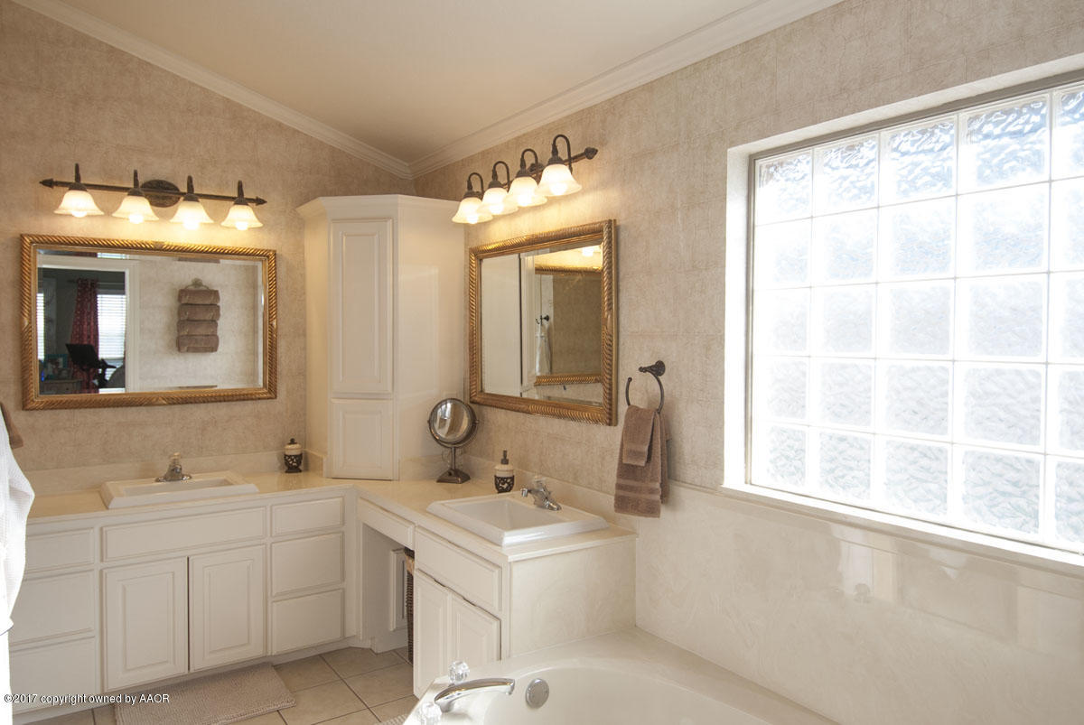6919 Thunder Road Amarillo, TX 79119 - Photo 21 of 38 MASTER BATH VIEW 1