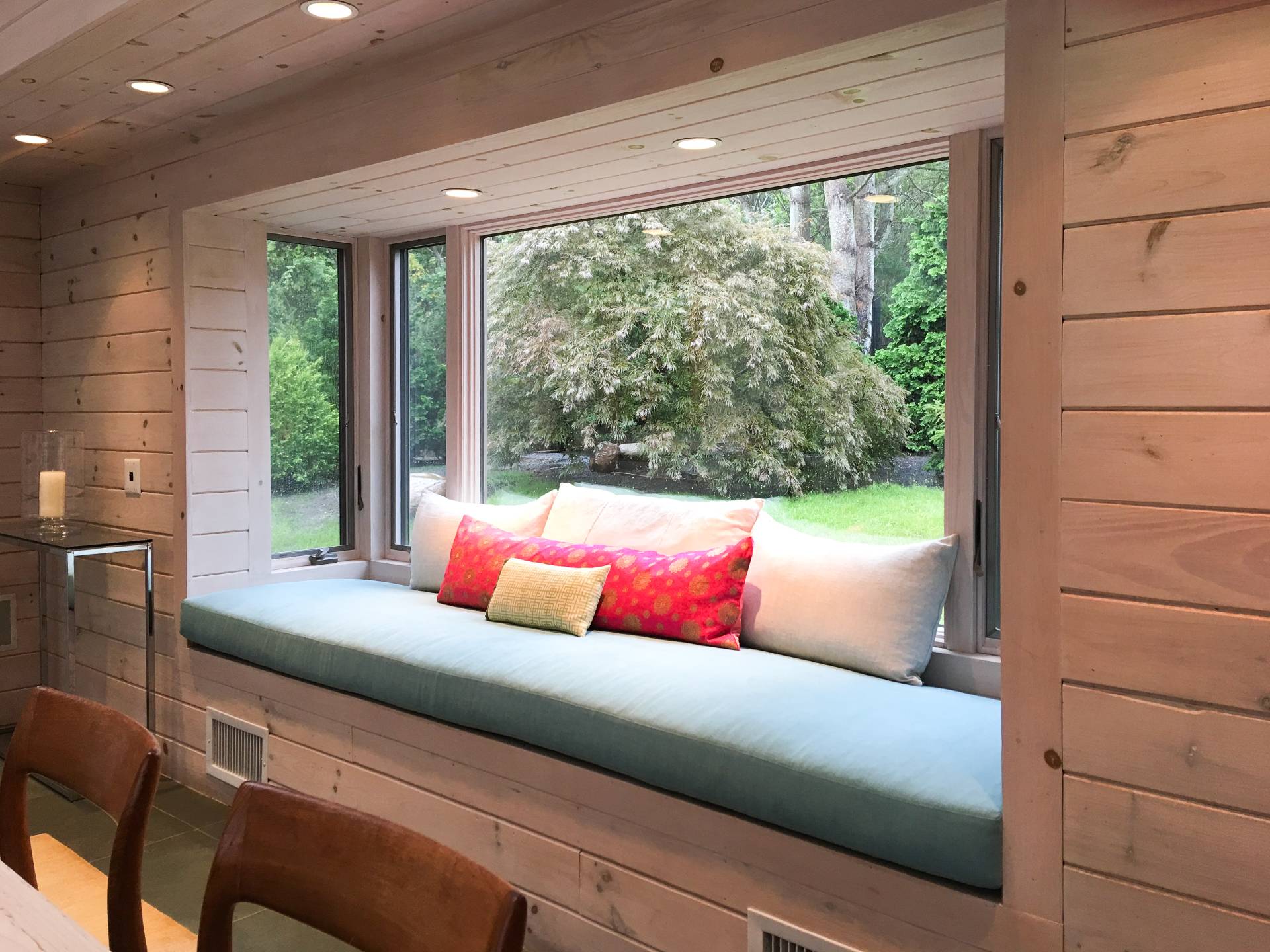 635 Lumber Lane Bridgehampton, NY 11932 - Photo 15 of 27 a living room with couch and a large window