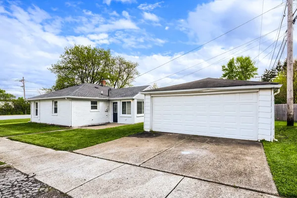 $2,900 | 17610 Dixie Highway, Homewood, IL 60430