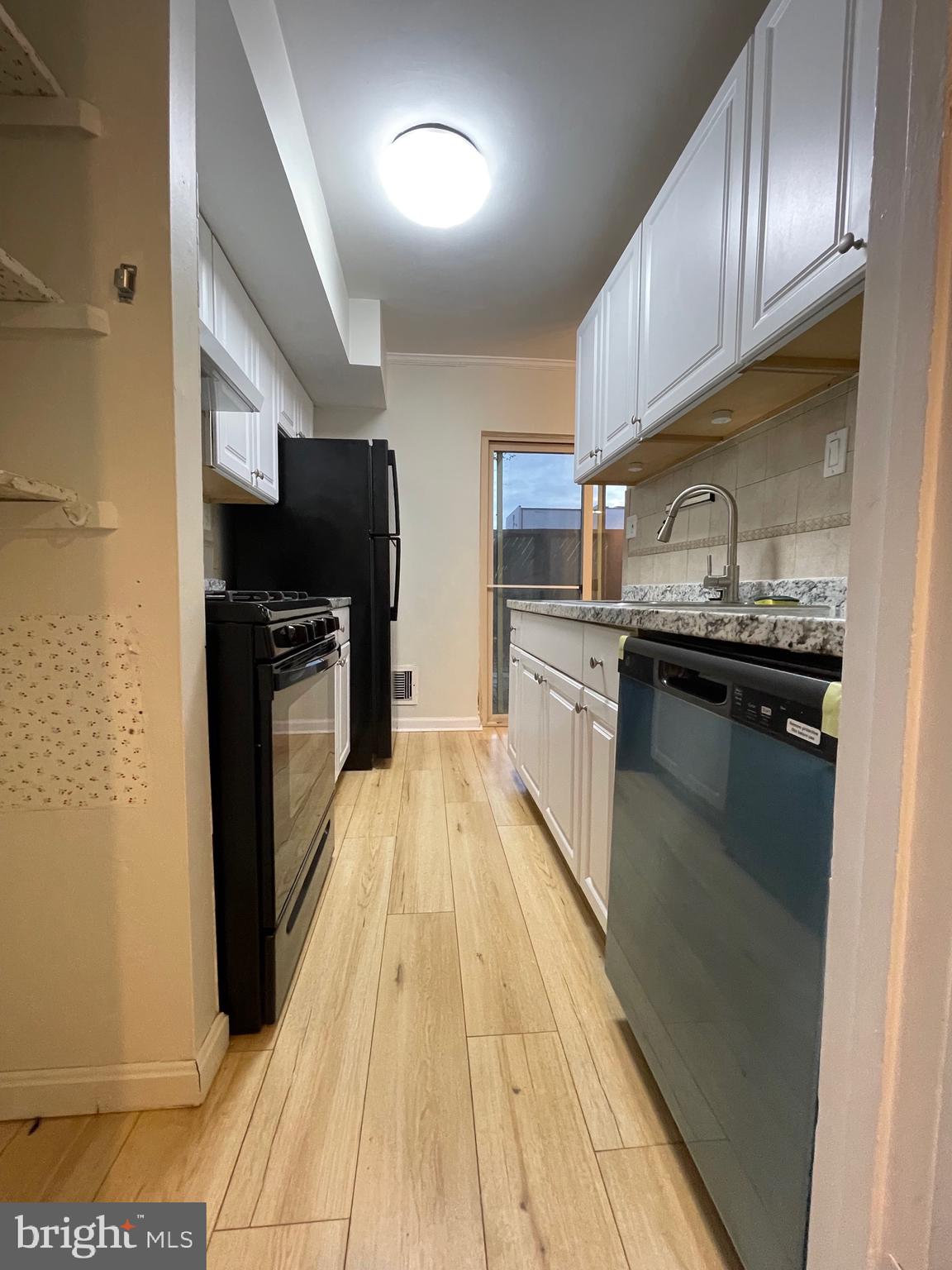 2200 Greenery Lane, Unit 10123 Silver Spring, MD 20906 - Photo 16 of 29 Kitchen