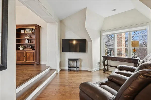 $1,675,000 | 2041 Tremont Court, Libertyville, IL 60048