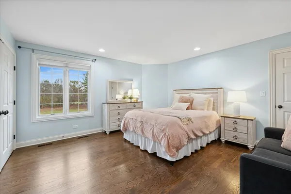 $1,675,000 | 2041 Tremont Court, Libertyville, IL 60048