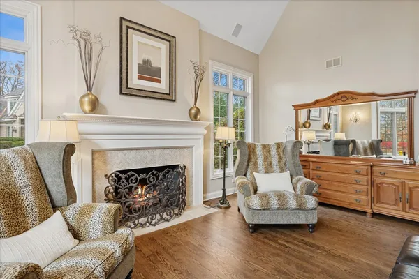 $1,675,000 | 2041 Tremont Court, Libertyville, IL 60048