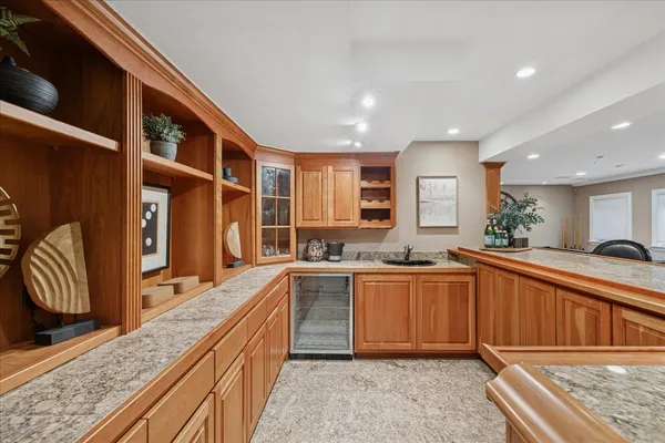 $1,675,000 | 2041 Tremont Court, Libertyville, IL 60048