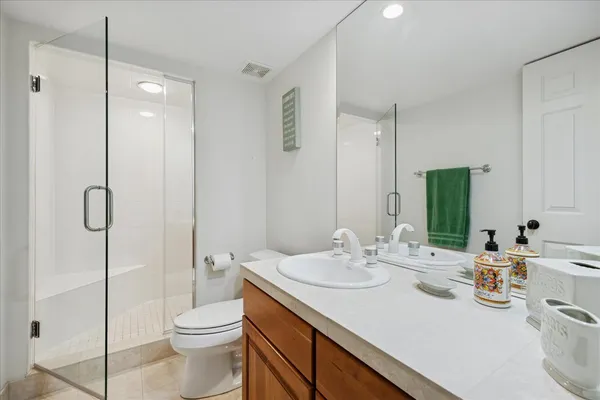 $1,675,000 | 2041 Tremont Court, Libertyville, IL 60048