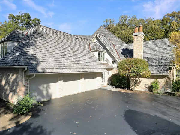 $1,675,000 | 2041 Tremont Court, Libertyville, IL 60048