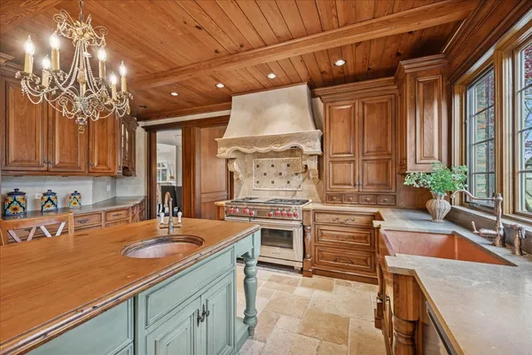 $1,675,000 | 2041 Tremont Court, Libertyville, IL 60048