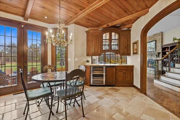$1,675,000 | 2041 Tremont Court, Libertyville, IL 60048